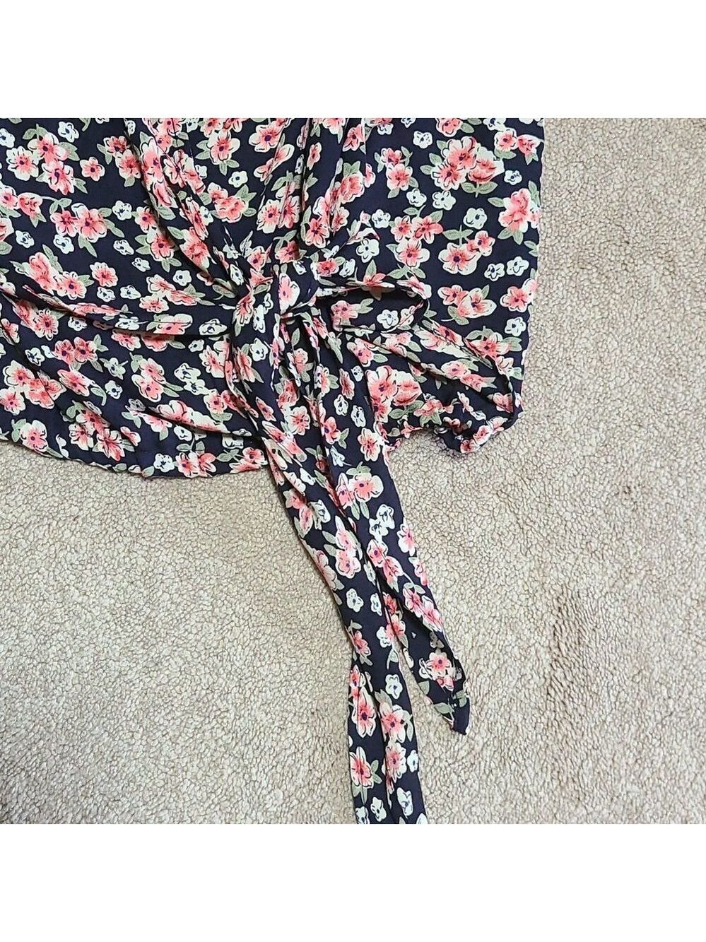 Aqua fancy tie top - Picture 4 of 9